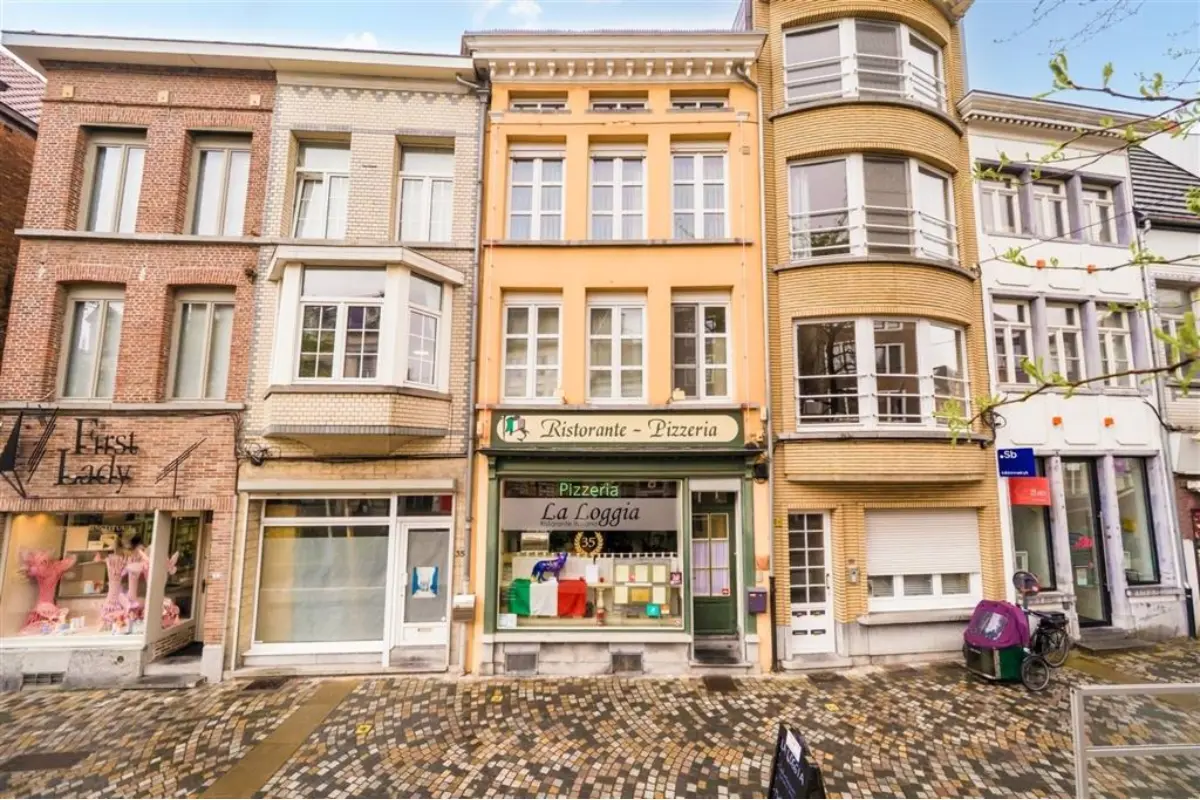 Handelszaak te  koop in Mechelen 2800 789000.00€ 3 slaapkamers 275.14m² - Zoekertje 470142