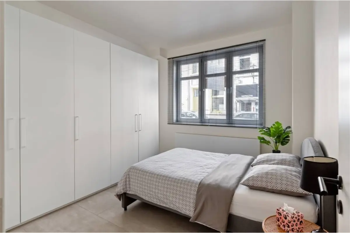 Benedenverdieping te  koop in Berchem 2600 264000.00€ 1 slaapkamers 80.00m² - Zoekertje 633609