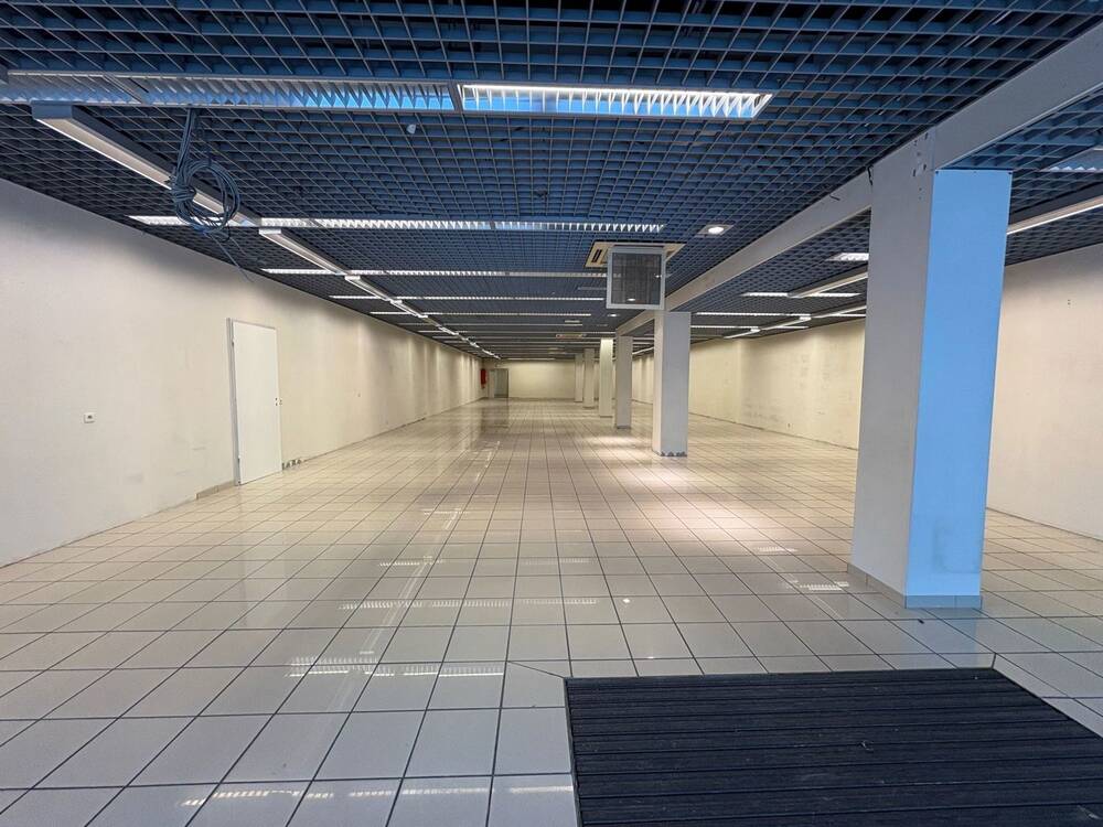 Handelszaak te  koop in Mol 2400 375000.00€  slaapkamers 376.00m² - Zoekertje 469878