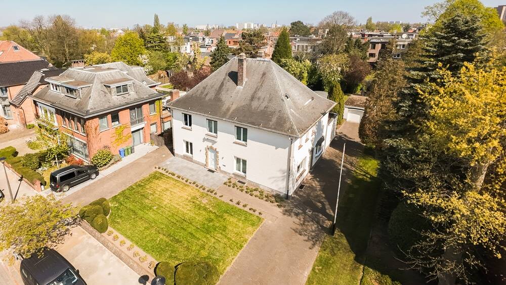 Villa te  koop in Hoboken 2660 990000.00€ 7 slaapkamers 413.00m² - Zoekertje 469682