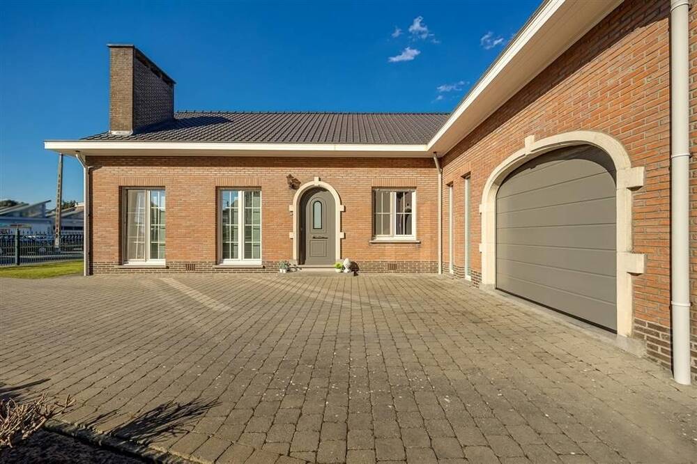 Huis te koop in Heist-op-den-Berg 2220 479000.00€ 3 slaapkamers 286.00m² - Zoekertje 472609