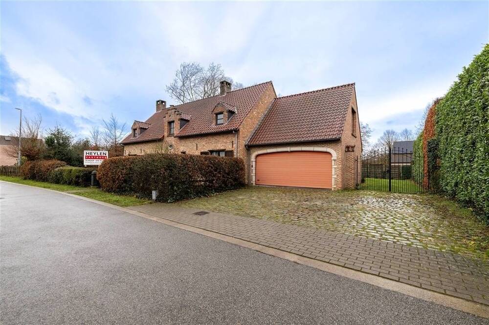 Huis te koop in Herentals 2200 595000.00€ 6 slaapkamers 354.00m² - Zoekertje 472338