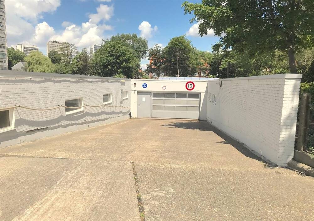 Parking te koop in Antwerpen 2050 8500.00€ slaapkamers m² - Zoekertje 472528