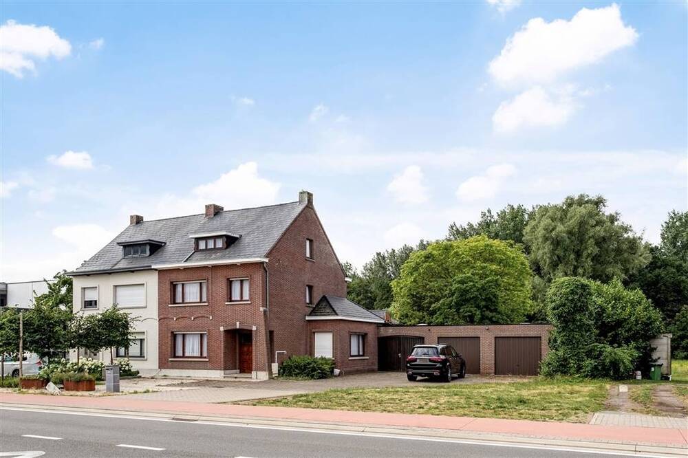 Huis te koop in Balen 2490 275000.00€ 3 slaapkamers 252.00m² - Zoekertje 473334
