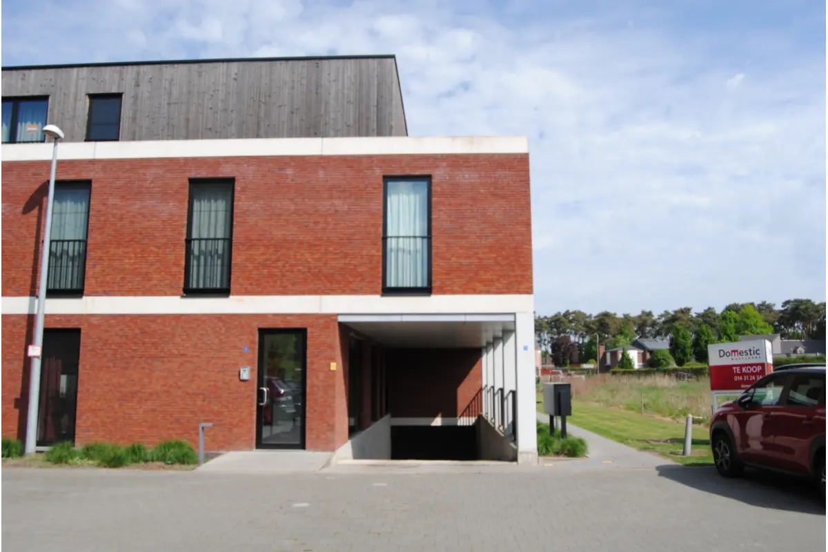 Parking te  huur in Mol 2400 60.00€  slaapkamers m² - Zoekertje 676734