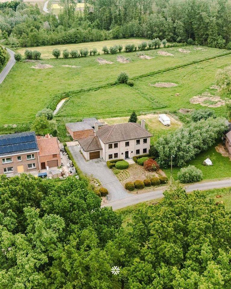 Huis te  koop in Hingene 2880 849000.00€ 4 slaapkamers 318.00m² - Zoekertje 475646