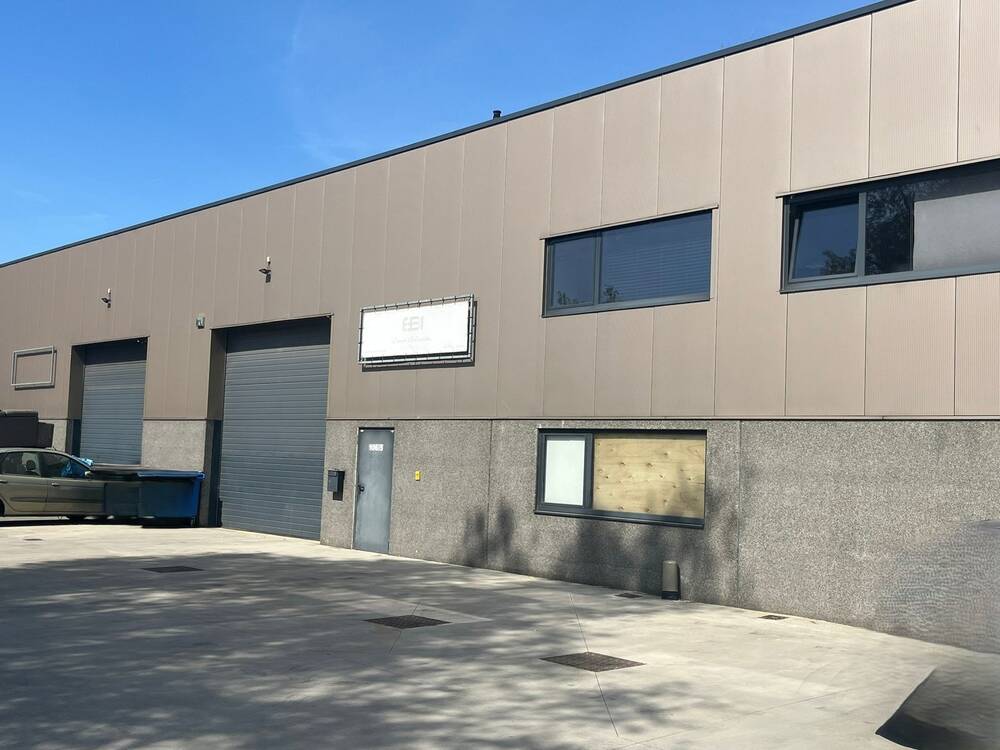 Handelszaak te huur in Ranst 2520 1900.00€ slaapkamers 345.00m² - Zoekertje 475901