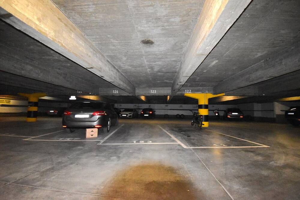 Parking & garage te koop in Antwerpen 2000 35000.00€ slaapkamers m² - Zoekertje 476397