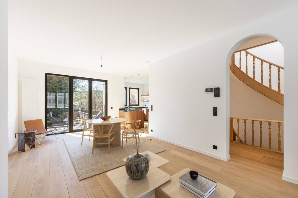 Huis te koop in Berchem 2600 1380000.00€ 4 slaapkamers 326.00m² - Zoekertje 477718