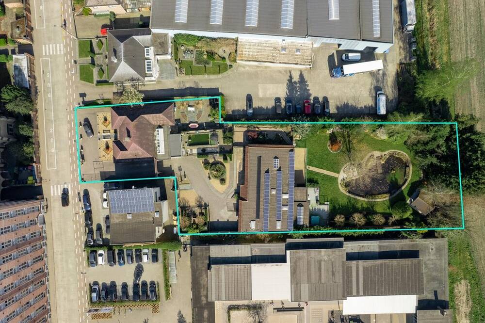 Handelszaak te koop in Onze-Lieve-Vrouw-Waver 2861 1349000.00€ slaapkamers m² - Zoekertje 477113