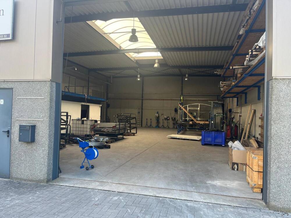 Handelszaak te huur in Ranst 2520 1900.00€ slaapkamers 345.00m² - Zoekertje 475903