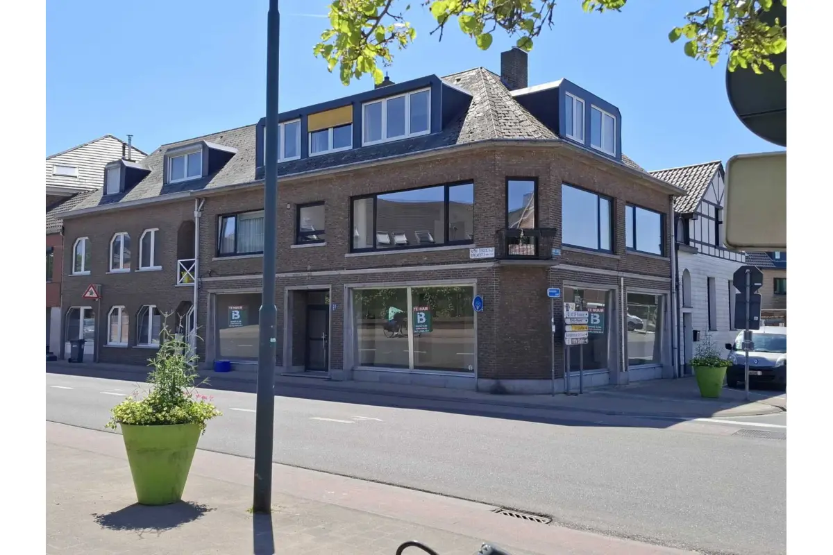 Handelszaak te  huur in Balen 2490 1100.00€  slaapkamers 115.00m² - Zoekertje 478390