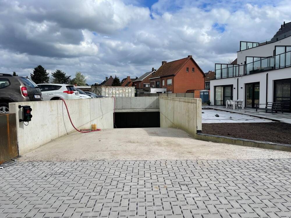 Parking & garage te  huur in Bornem 2880 90.00€  slaapkamers m² - Zoekertje 477891