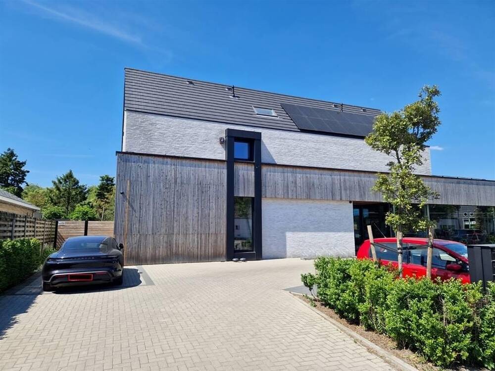 Appartement te  huur in Wuustwezel 2990 1000.00€ 2 slaapkamers 77.00m² - Zoekertje 478288