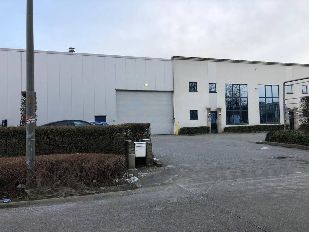 Handelszaak te  huur in Wommelgem 2160 4009.00€  slaapkamers 617.00m² - Zoekertje 478524