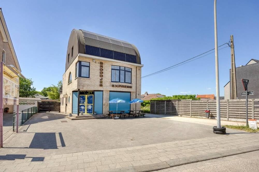 Handelszaak te koop in Mol 2400 575000.00€ slaapkamers m² - Zoekertje 478209
