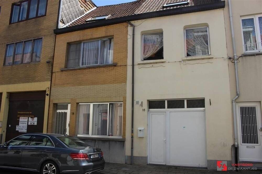 Huis te koop in Antwerpen 2060 270000.00€ 4 slaapkamers m² - Zoekertje 478787