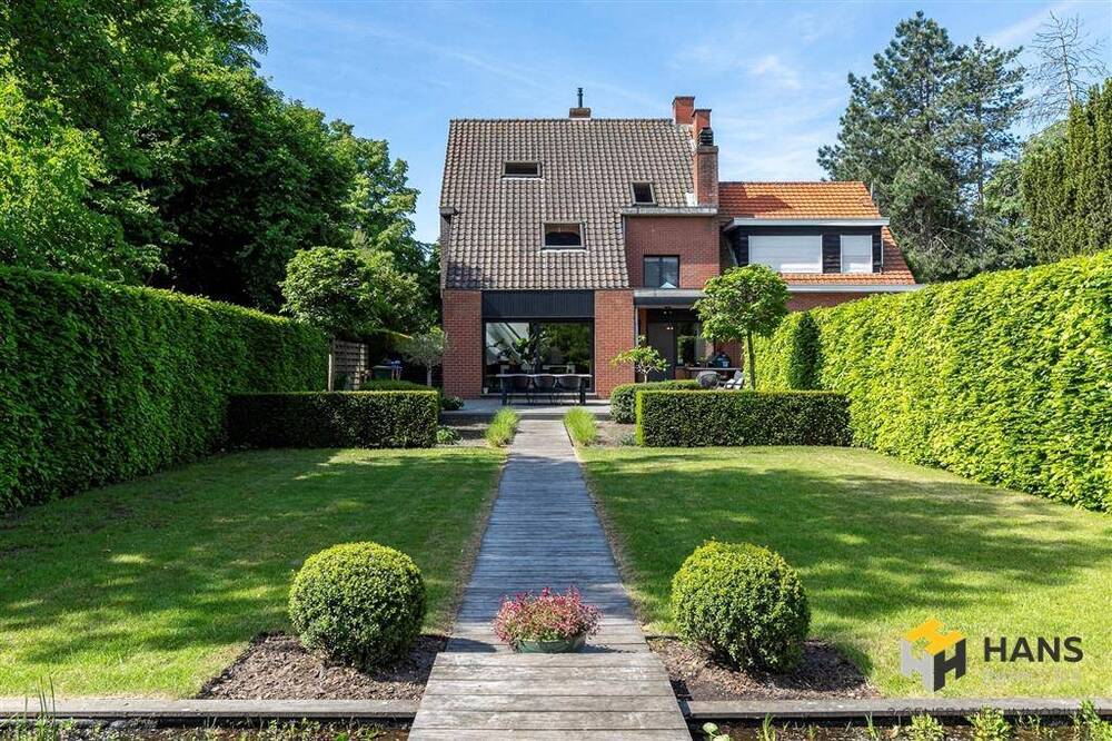 Huis te koop in Kapellen 2950 669000.00€ 5 slaapkamers 236.00m² - Zoekertje 478819
