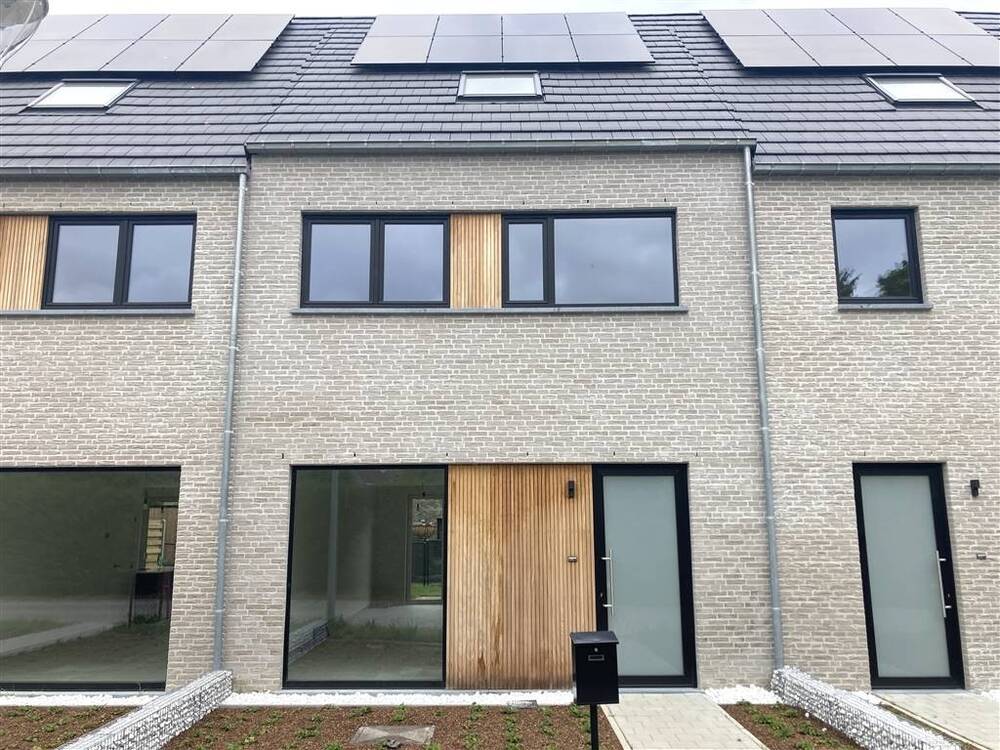 Huis te  huur in Berlaar 2590 1475.00€ 3 slaapkamers 144.00m² - Zoekertje 484656
