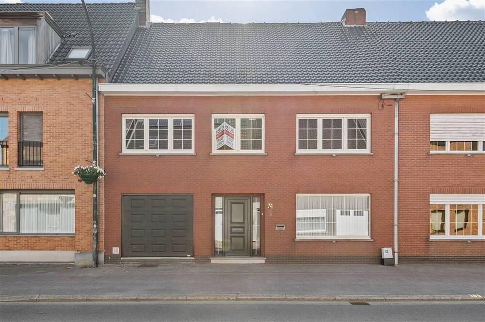 Huis te  koop in Vlimmeren 2340 335000.00€ 4 slaapkamers 269.00m² - Zoekertje 484557
