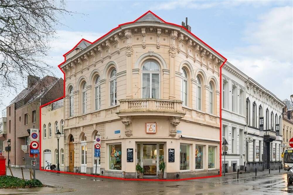 Huis te  koop in Turnhout 2300 549000.00€ 3 slaapkamers 355.00m² - Zoekertje 484411