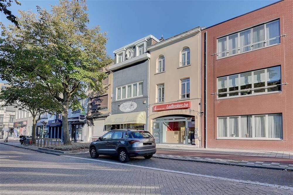 Handelszaak te  huur in Wilrijk 2610 1850.00€  slaapkamers 185.00m² - Zoekertje 483925