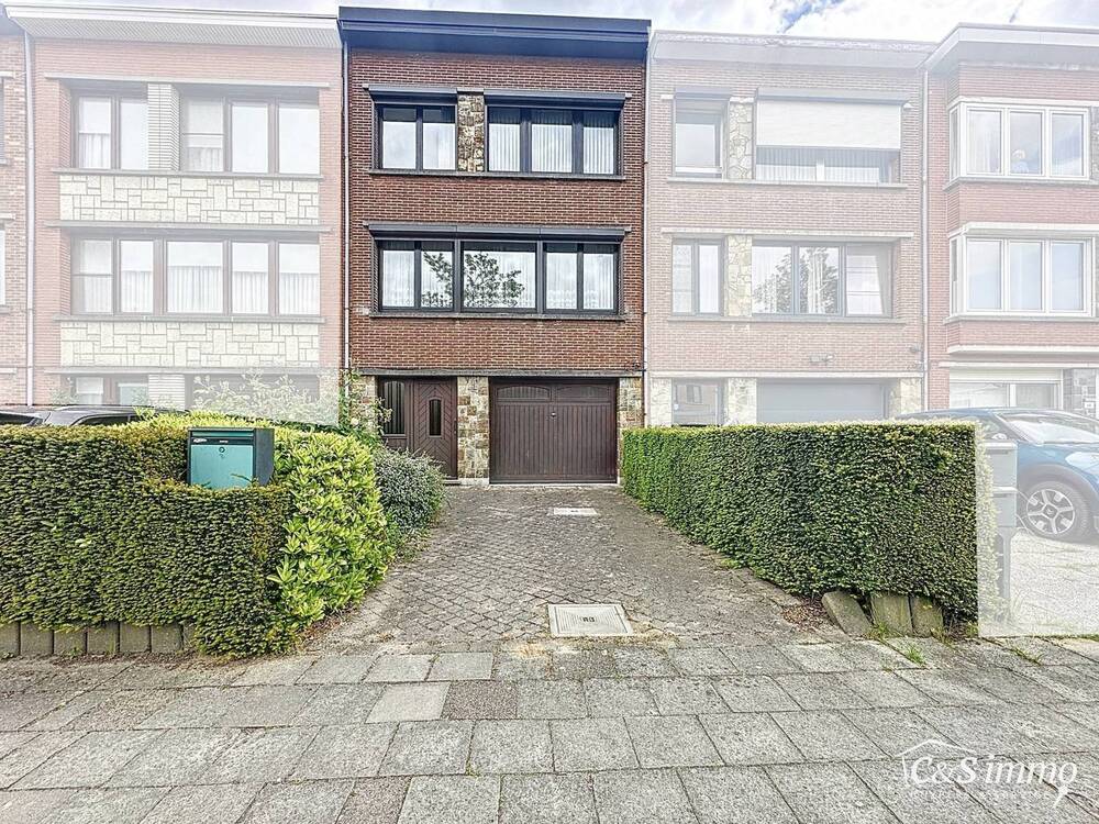 Huis te koop in Merksem 2170 435000.00€ 3 slaapkamers 199.00m² - Zoekertje 486838