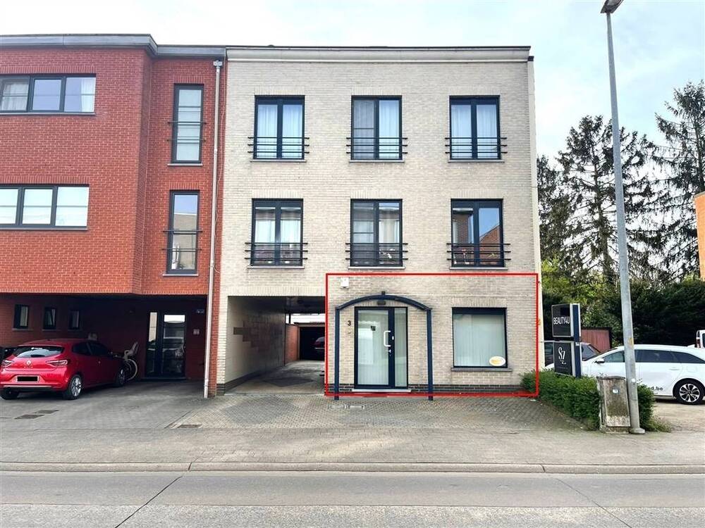 Handelszaak te  huur in Schriek 2223 700.00€  slaapkamers 68.00m² - Zoekertje 485802