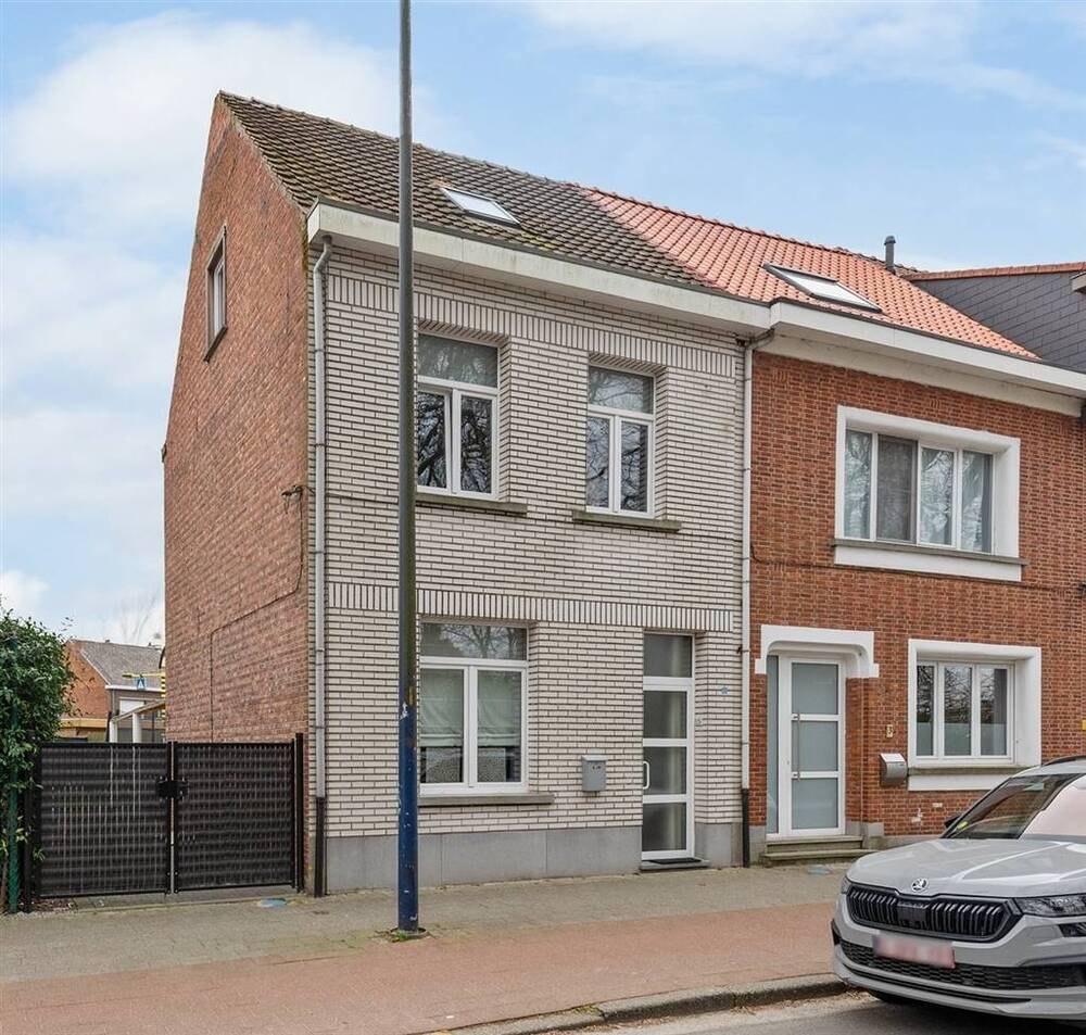 Huis te koop in Kontich 2550 469000.00€ 3 slaapkamers m² - Zoekertje 485243