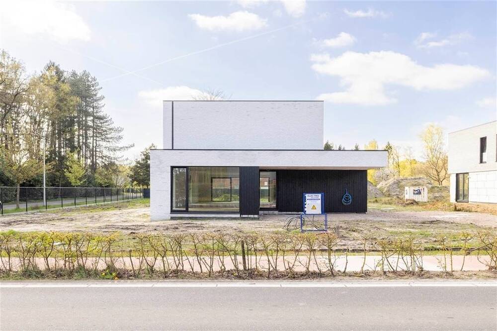 Huis te koop in Lichtaart 2460 957000.00€ 4 slaapkamers 307.01m² - Zoekertje 485973