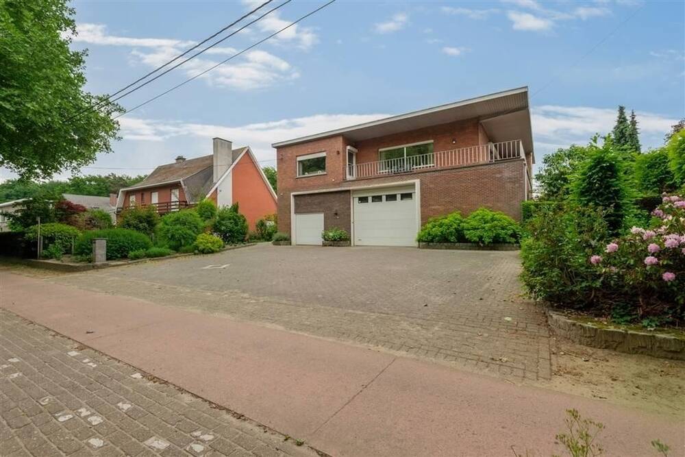 Huis te  koop in Beerzel 2580 488000.00€ 4 slaapkamers 469.00m² - Zoekertje 486093