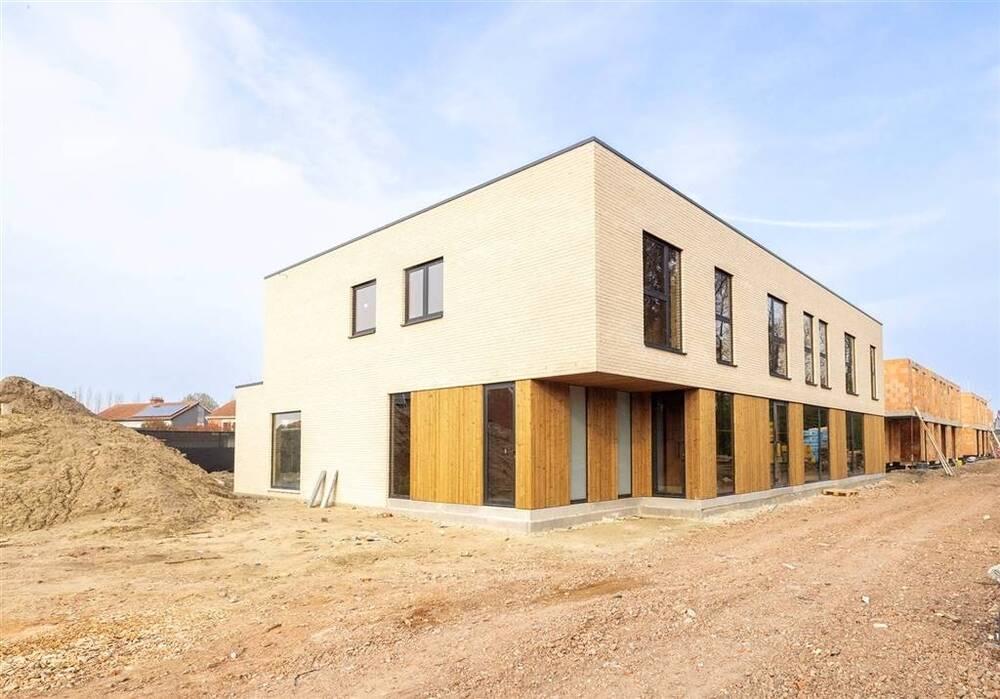Huis te koop in Noorderwijk 2200 420835.00€ 3 slaapkamers 166.00m² - Zoekertje 486669