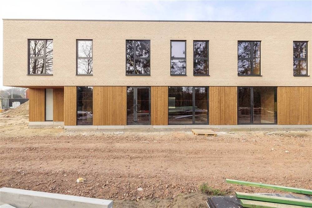 Huis te koop in Noorderwijk 2200 420835.00€ 3 slaapkamers 170.00m² - Zoekertje 486667