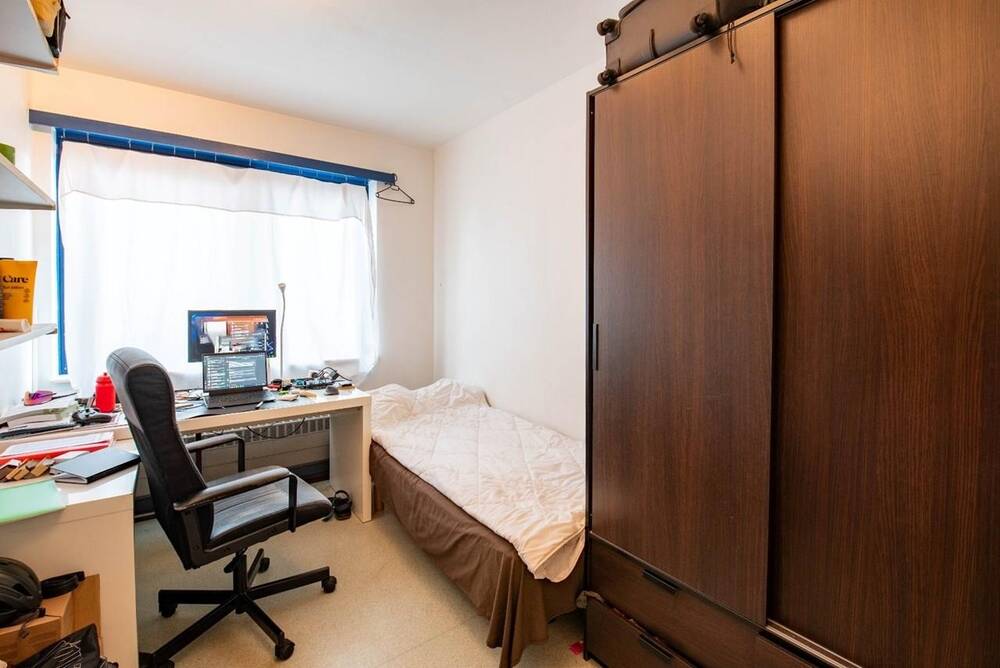Kot te huur in Berchem 2600 295.00€ slaapkamers m² - Zoekertje 488869