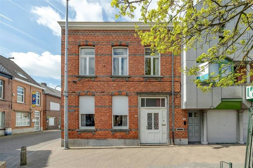 Huis te  koop in Herenthout 2270 315000.00€ 4 slaapkamers 255.00m² - Zoekertje 487616