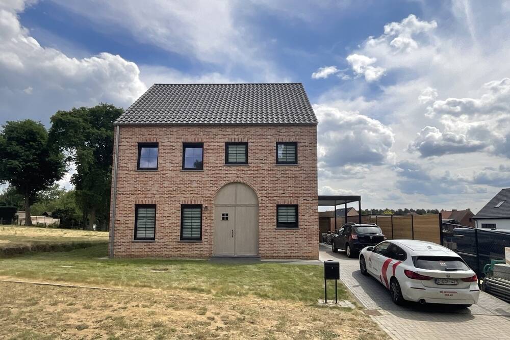 Huis te  huur in Herentals 2200 1550.00€ 3 slaapkamers 184.45m² - Zoekertje 487283