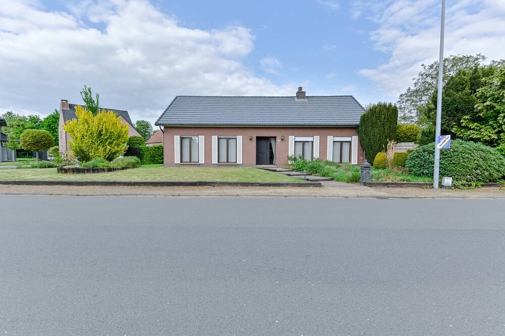 Huis te koop in Geel 2440 349000.00€ 3 slaapkamers 222.00m² - Zoekertje 489122