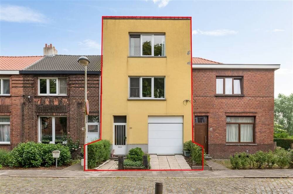 Huis te koop in Merksem 2170 319000.00€ 3 slaapkamers 181.00m² - Zoekertje 490309