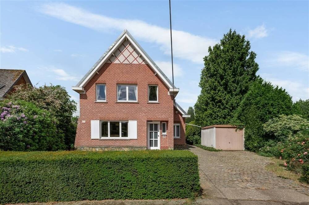 Huis te koop in Noorderwijk 2200 340000.00€ 3 slaapkamers 177.00m² - Zoekertje 489513