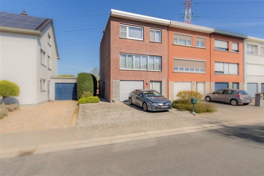 Huis te koop in Aartselaar 2630 419000.00€ 3 slaapkamers 145.00m² - Zoekertje 489385