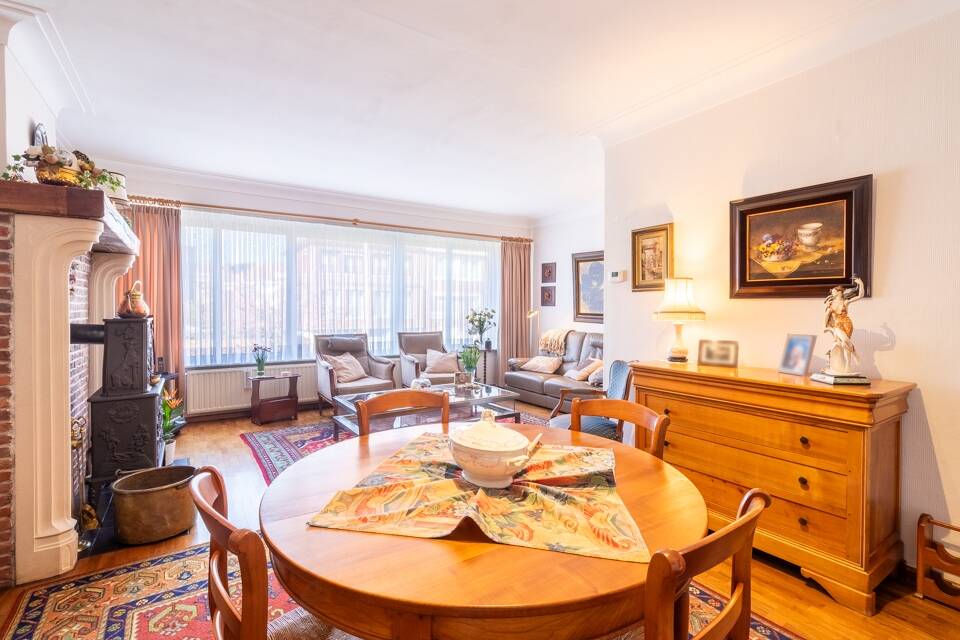 Huis te koop in Wilrijk 2610 472500.00€ 3 slaapkamers 252.09m² - Zoekertje 491546