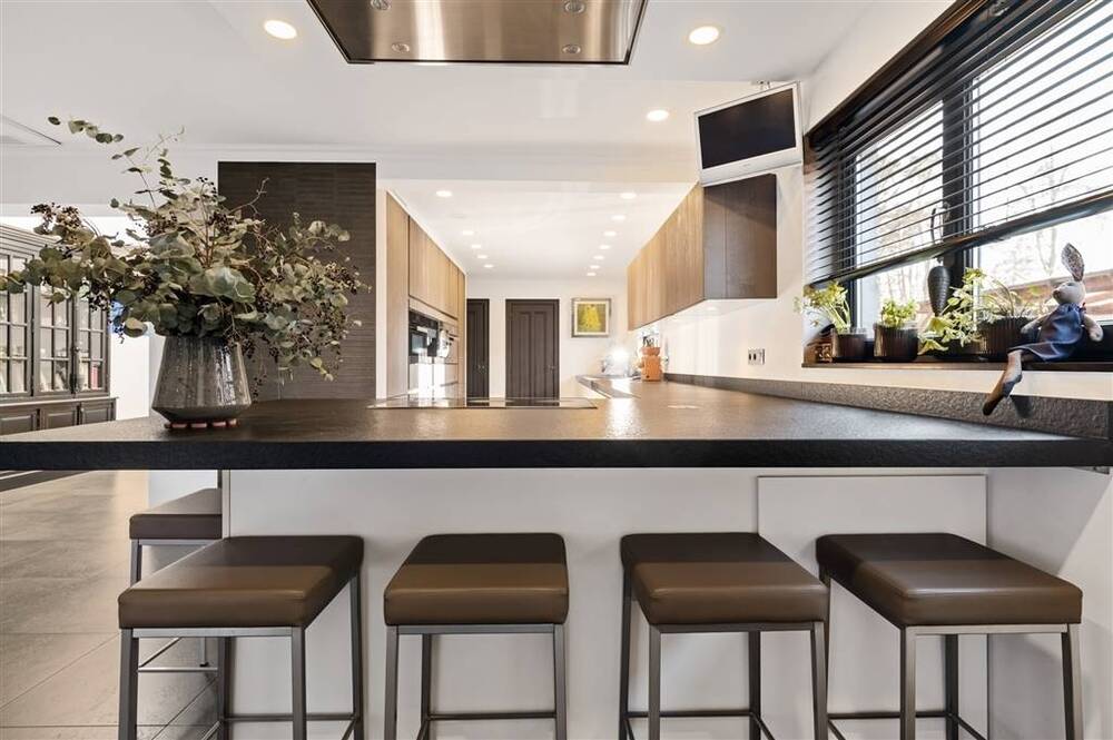 Huis te  koop in Brasschaat 2930 699000.00€ 3 slaapkamers 260.00m² - Zoekertje 491501