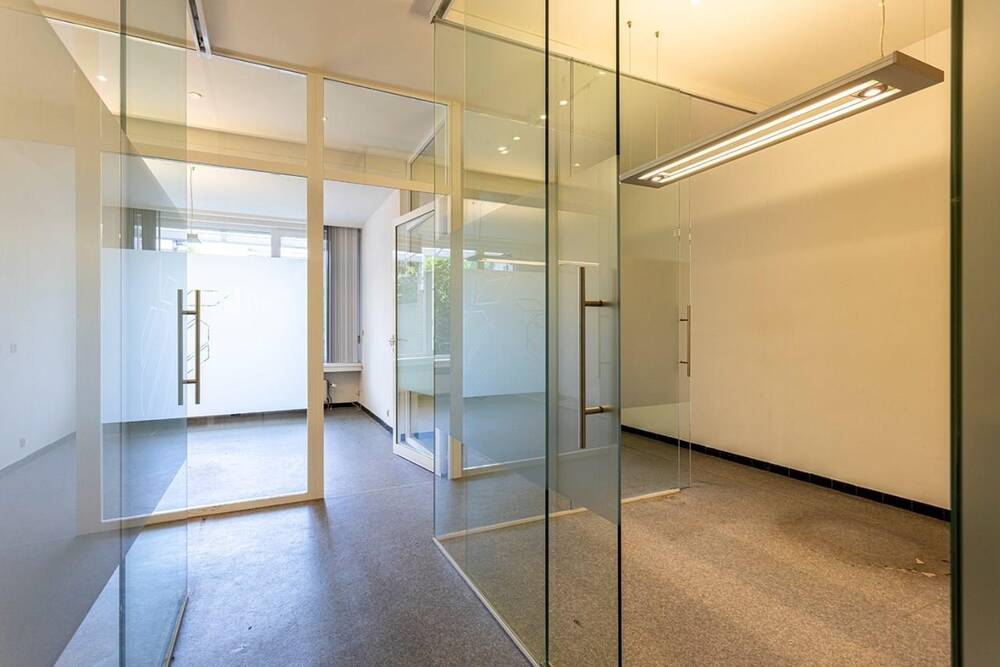 Handelszaak te koop in Borgerhout 2140 210000.00€ slaapkamers m² - Zoekertje 491698