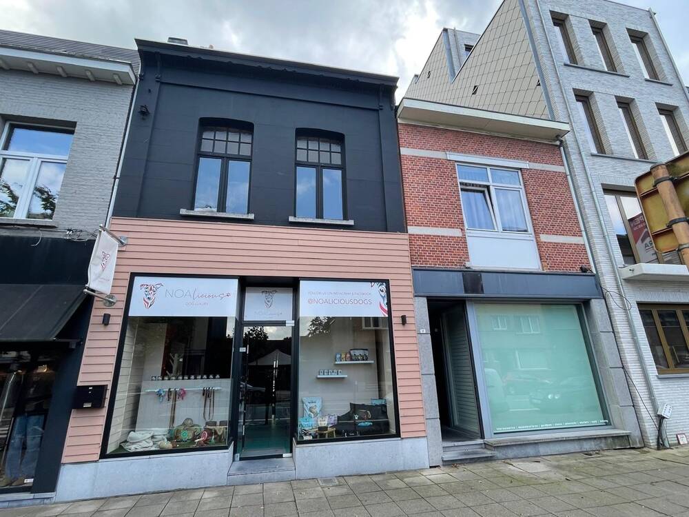 Huis te koop in Brasschaat 2930 699000.00€ slaapkamers m² - Zoekertje 491522