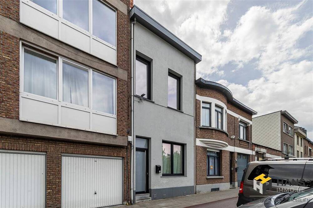 Huis te koop in Hoboken 2660 269000.00€ 3 slaapkamers 140.00m² - Zoekertje 491973