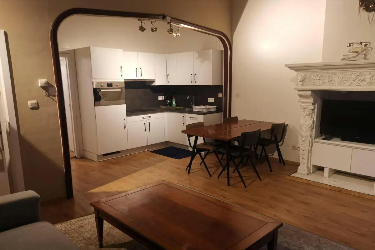 Mixgebouw te  huur in Antwerpen 2000 6300.00€  slaapkamers m² - Zoekertje 542881