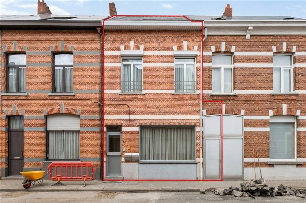 Huis te  koop in Turnhout 2300 310000.00€ 3 slaapkamers 166.00m² - Zoekertje 492713