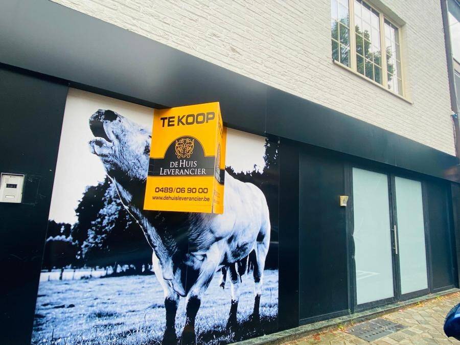 Handelszaak te  koop in Hove 2540 370000.00€  slaapkamers m² - Zoekertje 493392