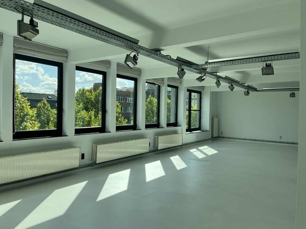 Handelszaak te  huur in Antwerpen 2000 2115.00€  slaapkamers 175.00m² - Zoekertje 504584