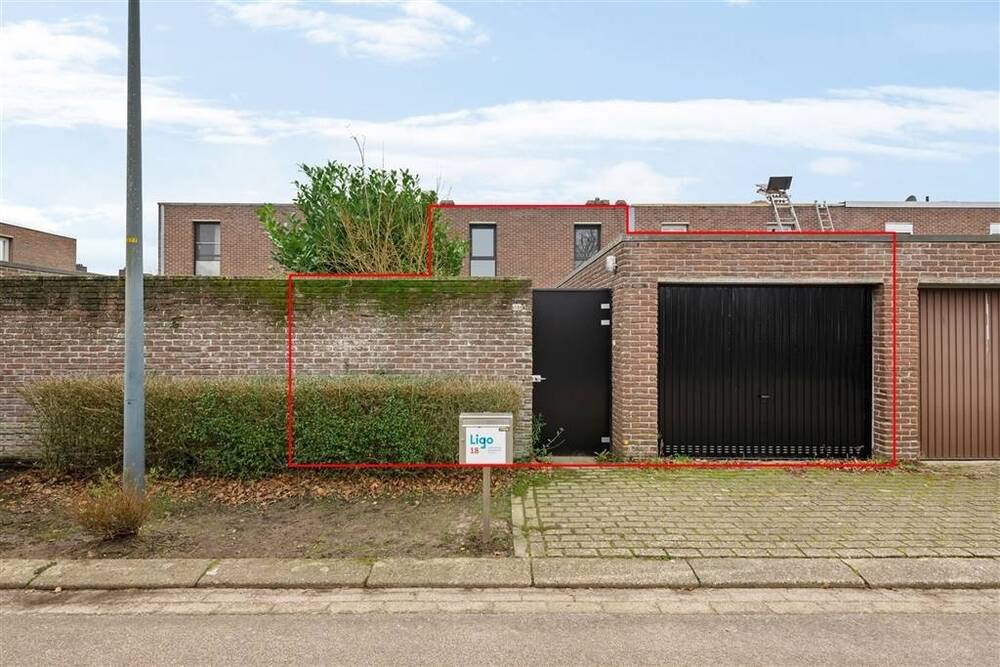 Huis te  koop in Turnhout 2300 215000.00€ 3 slaapkamers 100.00m² - Zoekertje 504811